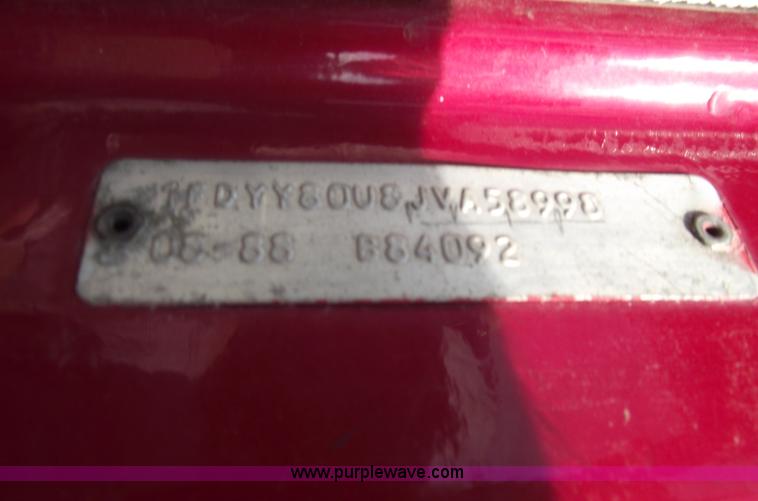 image for item 5432 1989 Ford L8000 dump truck