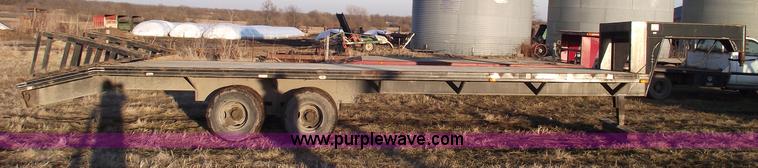 image for item 5440 1990 Show Me 30' goose neck trailer