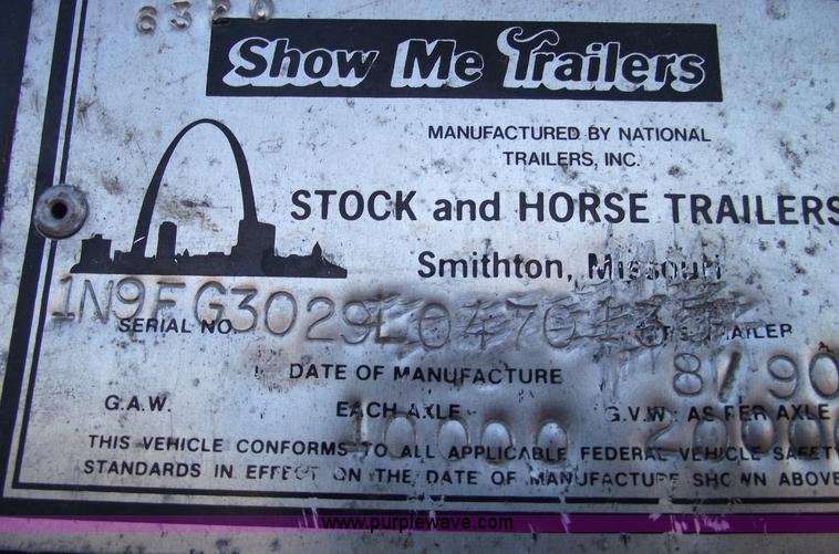 image for item 5440 1990 Show Me 30' goose neck trailer