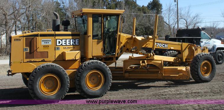 image for item 6103 1998 John Deere 770CH motor grader