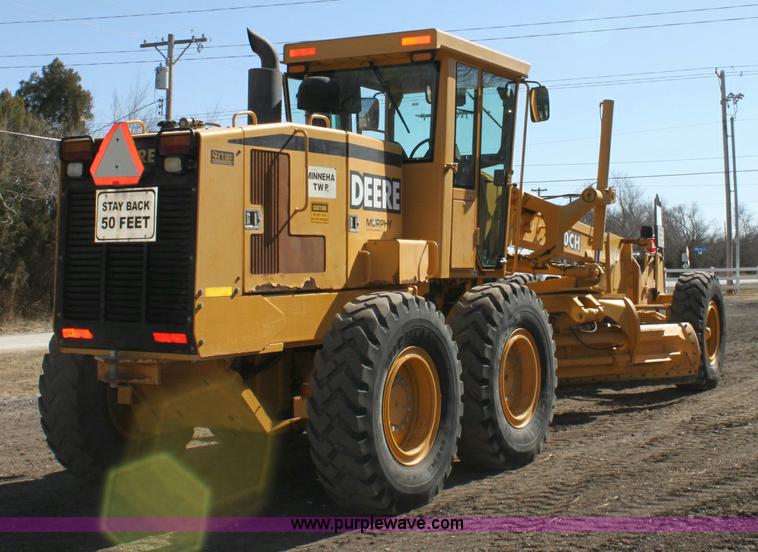 image for item 6103 1998 John Deere 770CH motor grader