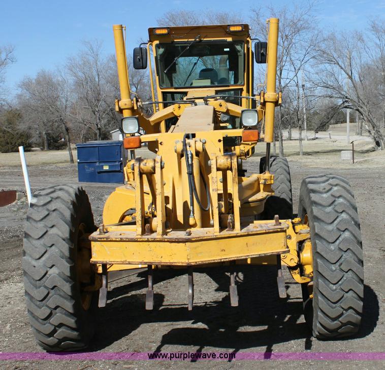 image for item 6103 1998 John Deere 770CH motor grader