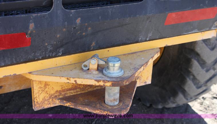 image for item 6103 1998 John Deere 770CH motor grader