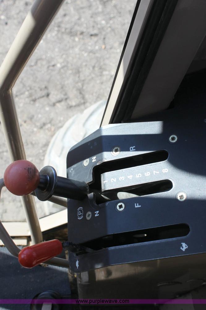 image for item 6103 1998 John Deere 770CH motor grader