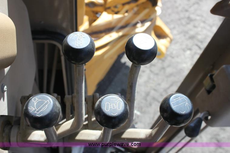 image for item 6103 1998 John Deere 770CH motor grader