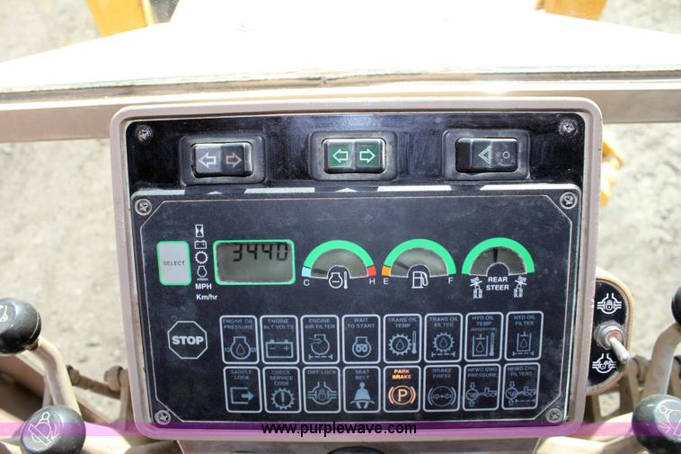 image for item 6103 1998 John Deere 770CH motor grader