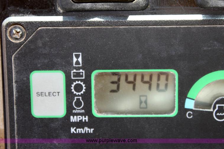 image for item 6103 1998 John Deere 770CH motor grader