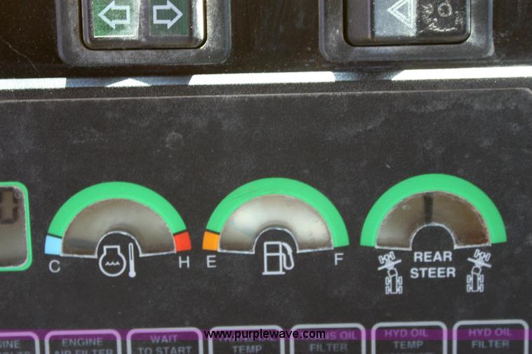 image for item 6103 1998 John Deere 770CH motor grader