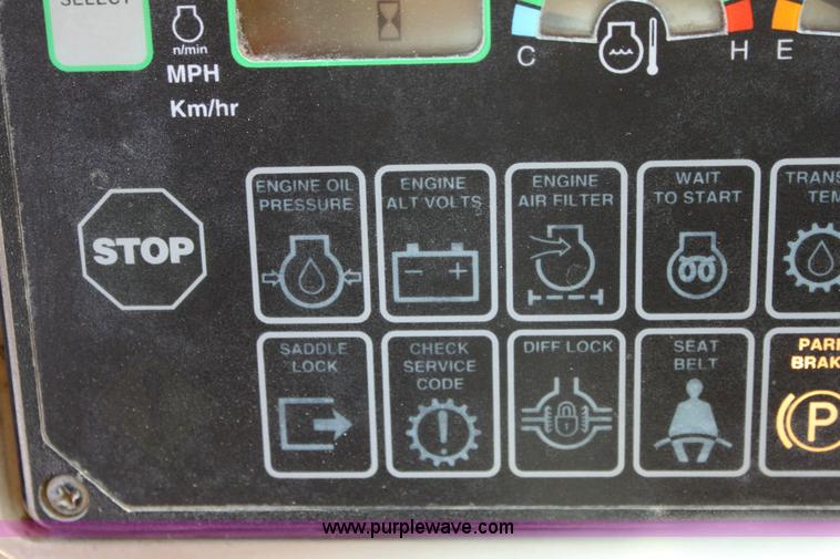 image for item 6103 1998 John Deere 770CH motor grader