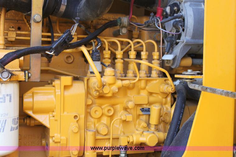 image for item 6103 1998 John Deere 770CH motor grader