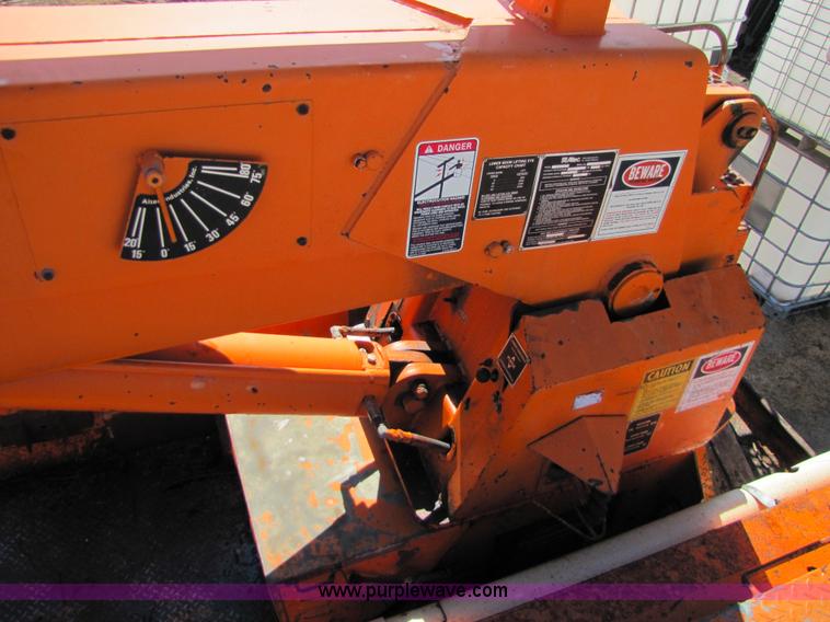 image for item 6793 1986 GMC Topkick 7000 bucket truck