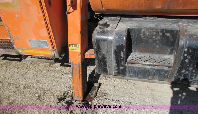 image for item 6793 1986 GMC Topkick 7000 bucket truck