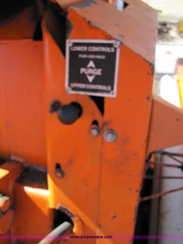 image for item 6793 1986 GMC Topkick 7000 bucket truck