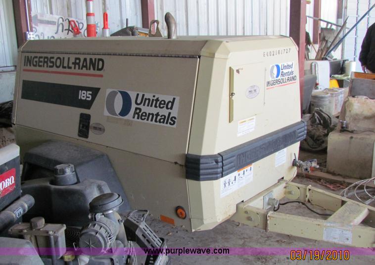 image for item 7502 1999 Ingersoll Rand P185WJD air compressor