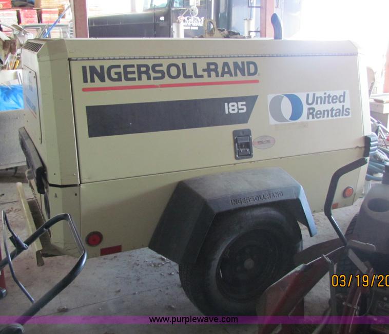 image for item 7502 1999 Ingersoll Rand P185WJD air compressor