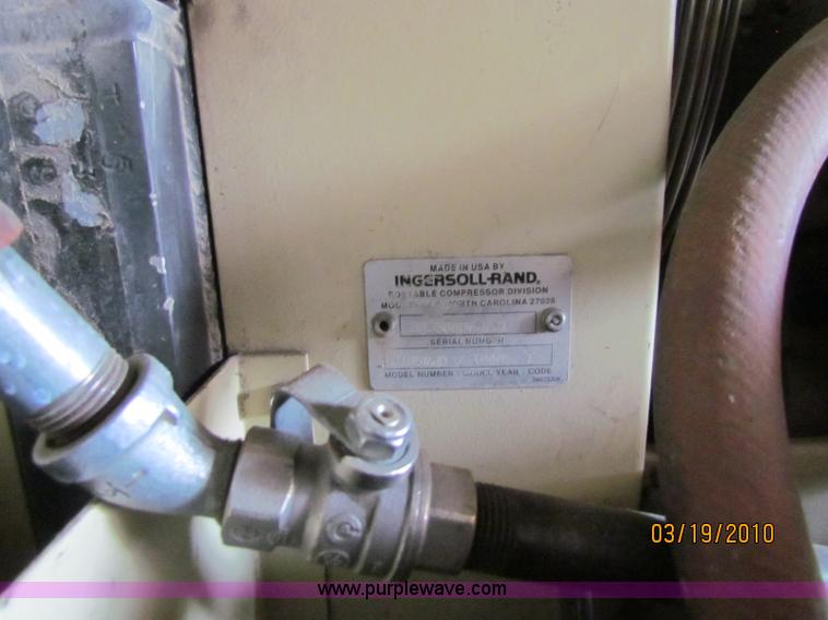 image for item 7502 1999 Ingersoll Rand P185WJD air compressor