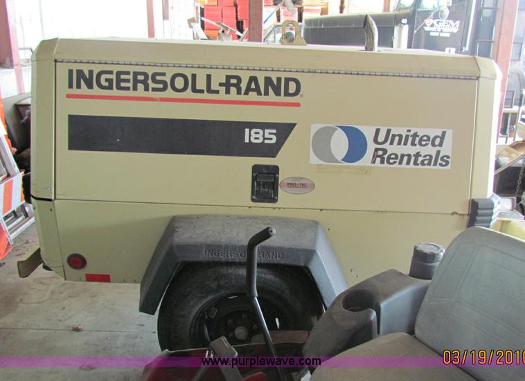 image for item 7502 1999 Ingersoll Rand P185WJD air compressor
