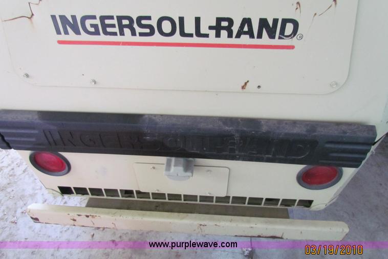 image for item 7502 1999 Ingersoll Rand P185WJD air compressor