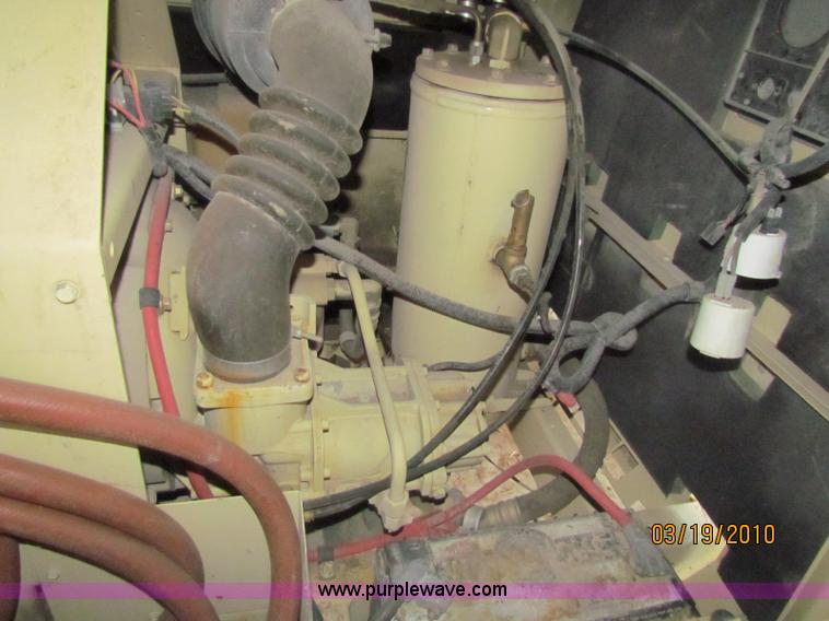 image for item 7502 1999 Ingersoll Rand P185WJD air compressor