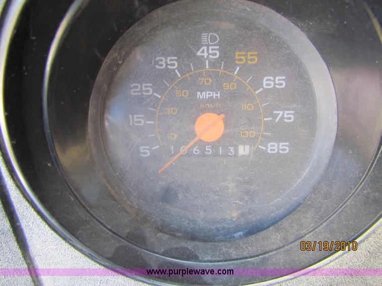 image for item 7503 1988 GMC Topkick C6000 water truck