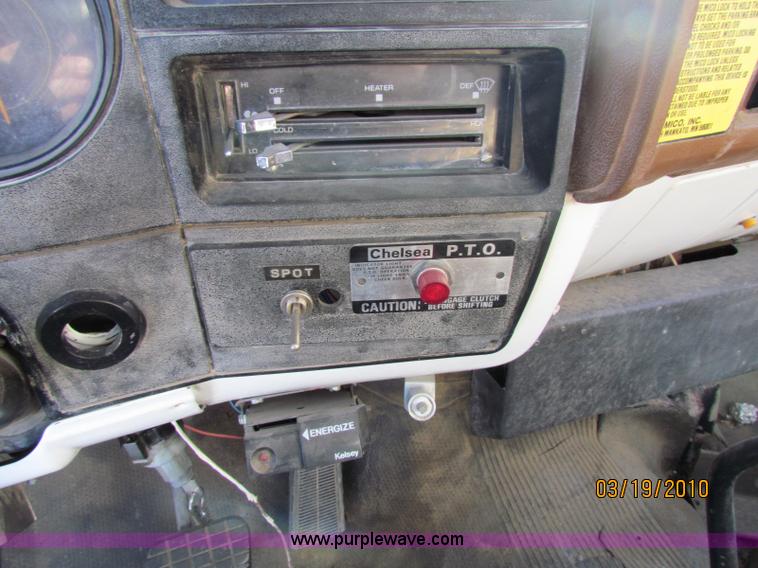 image for item 7503 1988 GMC Topkick C6000 water truck