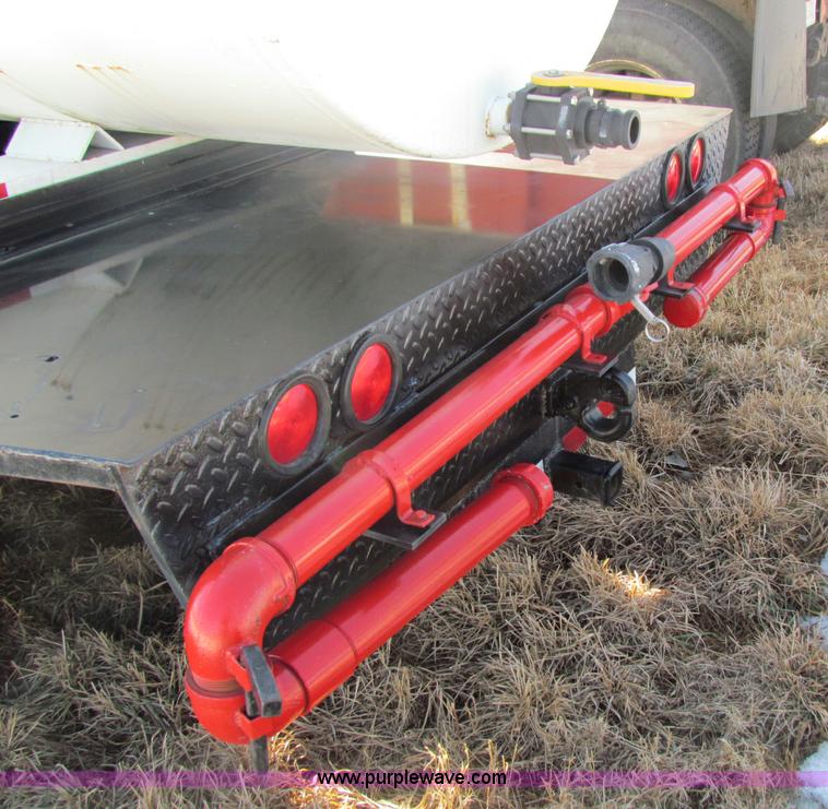 image for item 7503 1988 GMC Topkick C6000 water truck