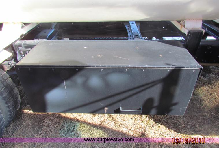 image for item 7503 1988 GMC Topkick C6000 water truck