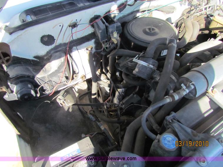 image for item 7503 1988 GMC Topkick C6000 water truck