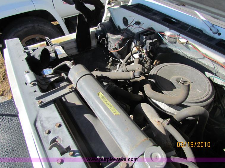 image for item 7503 1988 GMC Topkick C6000 water truck