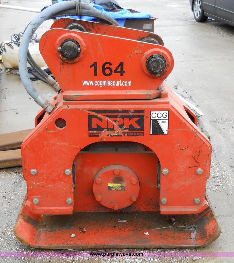 image for item 7785 NPK C-8B plate compactor with mounting bracket