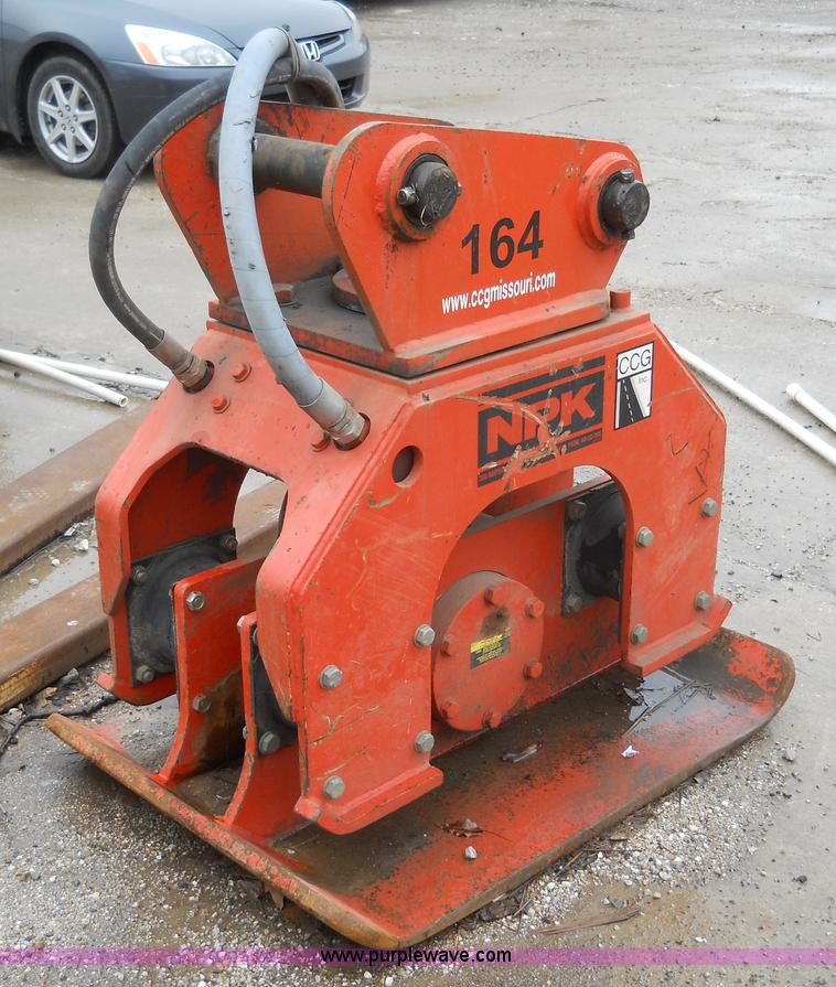 image for item 7785 NPK C-8B plate compactor with mounting bracket