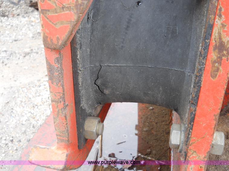 image for item 7785 NPK C-8B plate compactor with mounting bracket