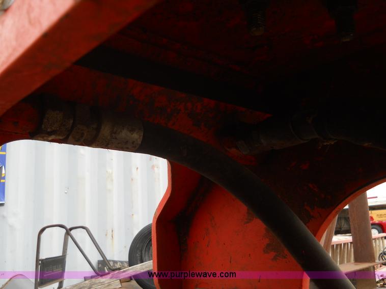 image for item 7785 NPK C-8B plate compactor with mounting bracket