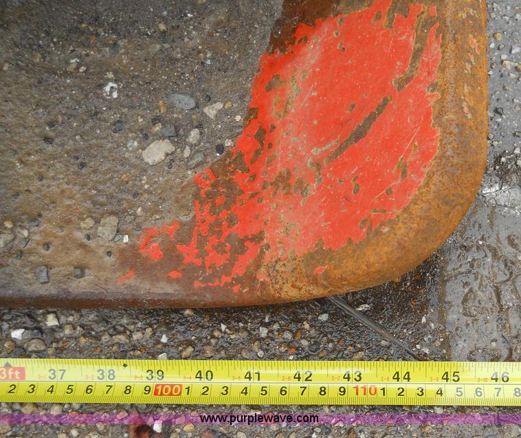 image for item 7785 NPK C-8B plate compactor with mounting bracket