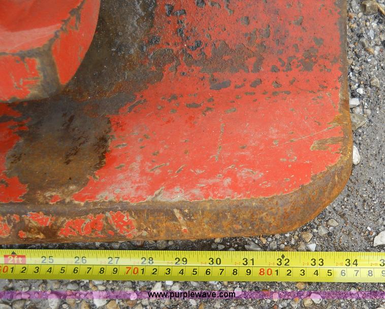 image for item 7785 NPK C-8B plate compactor with mounting bracket