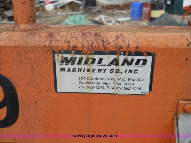 image for item 7787 Midland Machinery SM shoulder maintainer