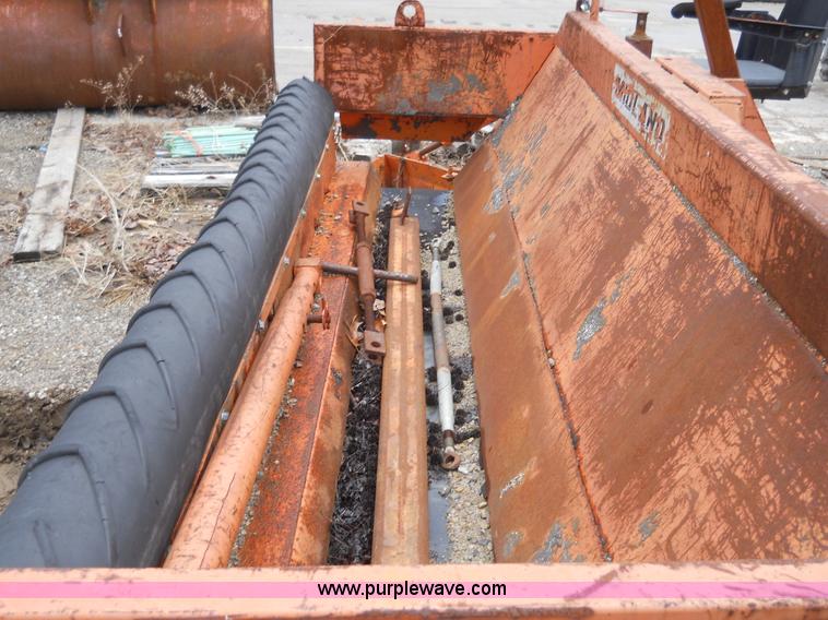 image for item 7787 Midland Machinery SM shoulder maintainer