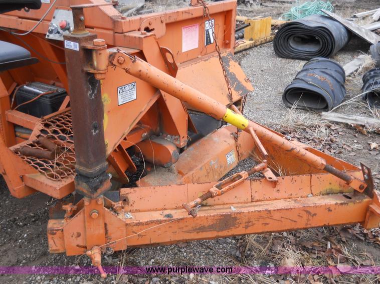 image for item 7787 Midland Machinery SM shoulder maintainer