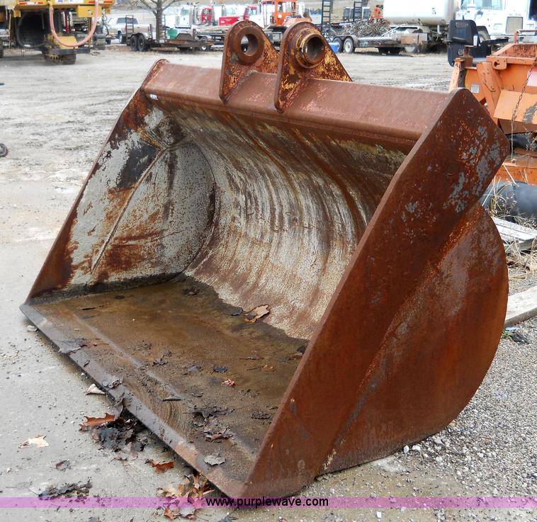 image for item 7788 Ditch cleaning light material bucket