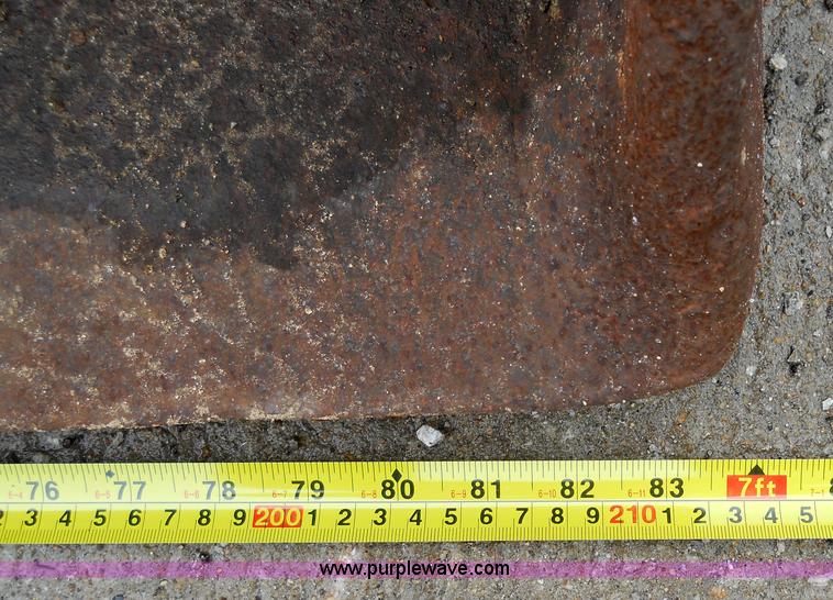 image for item 7788 Ditch cleaning light material bucket