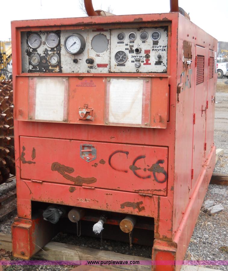 image for item 7810 Foster vibratory pile driver/extractor