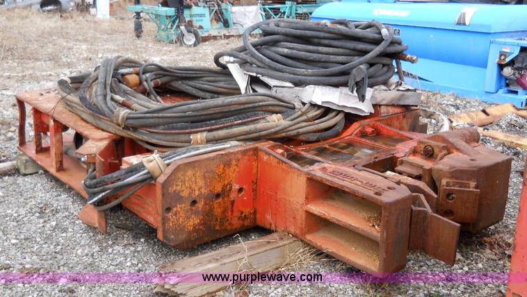 image for item 7810 Foster vibratory pile driver/extractor