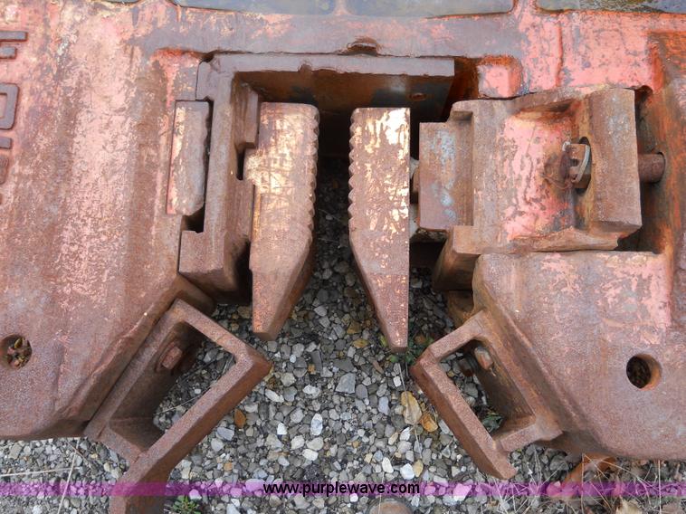 image for item 7810 Foster vibratory pile driver/extractor