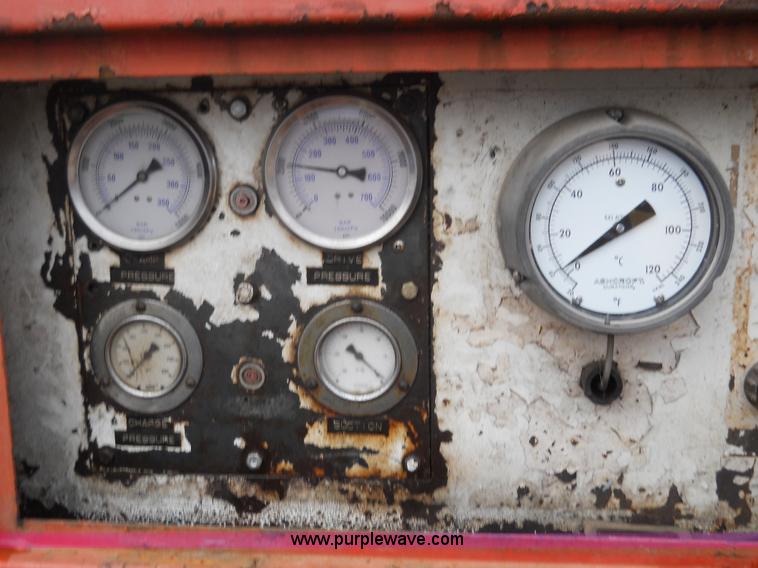 image for item 7810 Foster vibratory pile driver/extractor