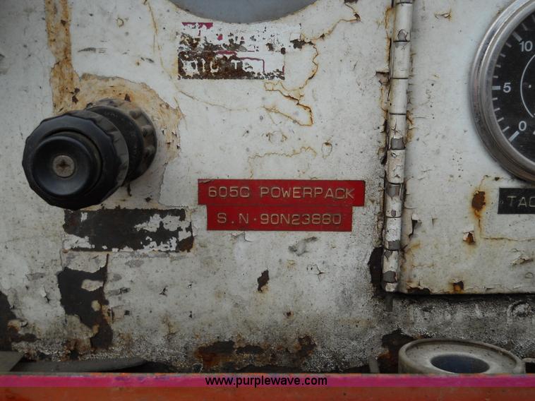 image for item 7810 Foster vibratory pile driver/extractor