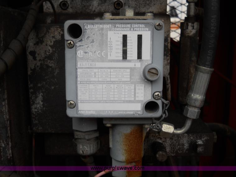 image for item 7810 Foster vibratory pile driver/extractor