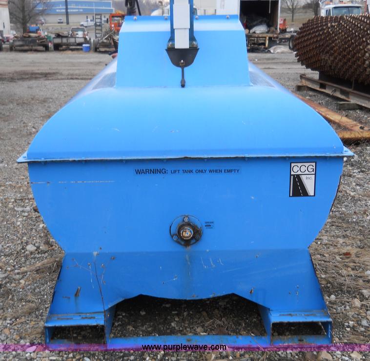 image for item 7811 2003 Kincaid Agigator