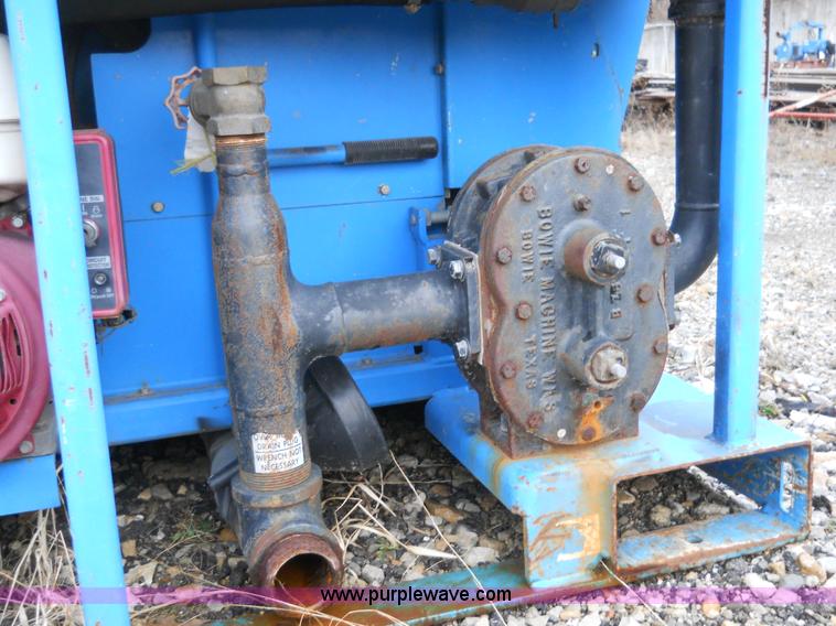 image for item 7811 2003 Kincaid Agigator