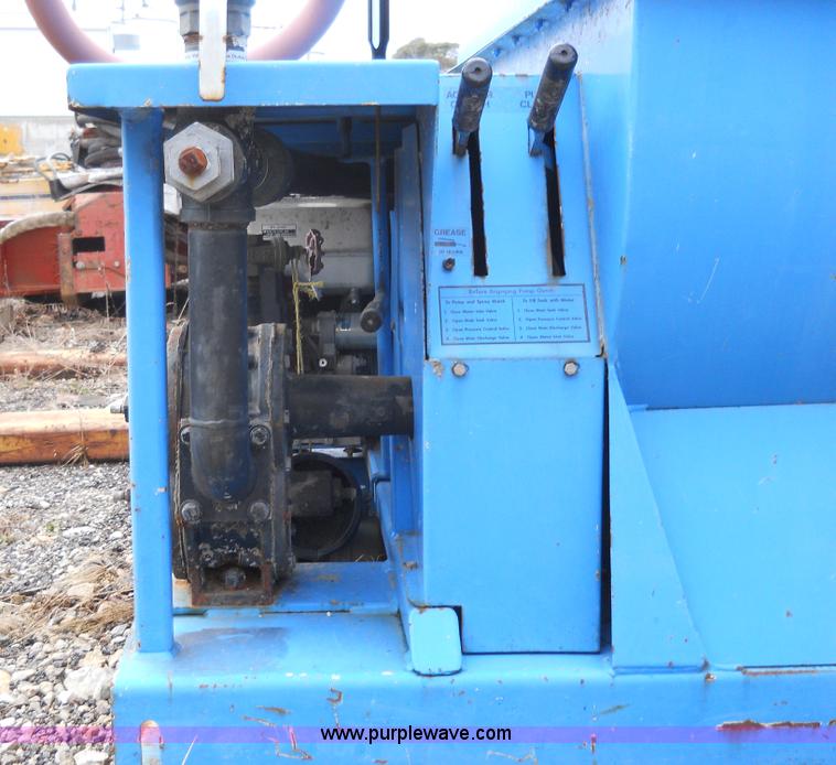 image for item 7811 2003 Kincaid Agigator