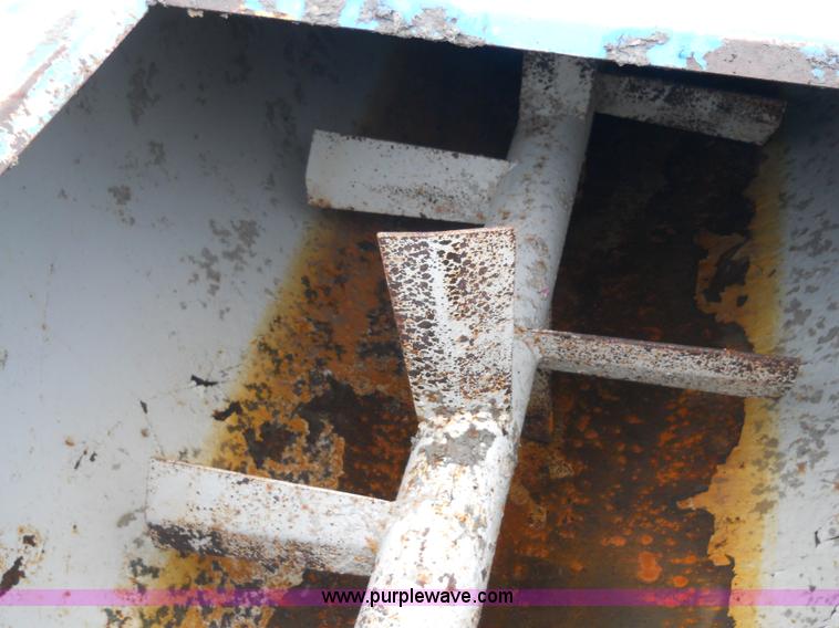 image for item 7811 2003 Kincaid Agigator